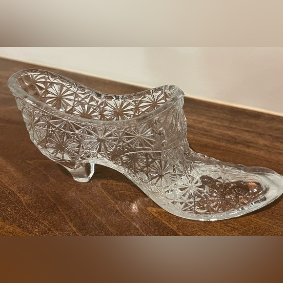 Vintage clear Fenton glass shoe daisy and buttons figurine - Picture 2 of 2